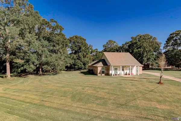 $310,000 | 32810 Poplar Court, Denham Springs, LA 70706