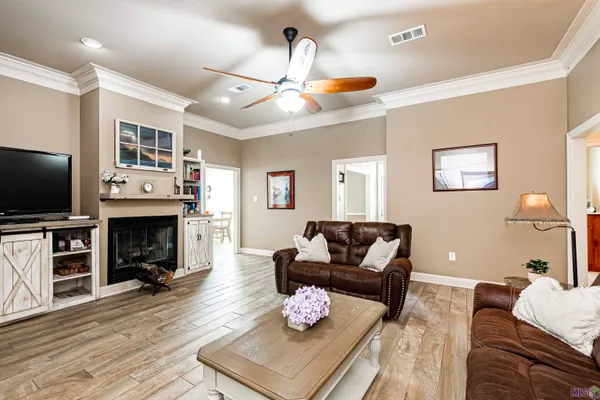 $310,000 | 32810 Poplar Court, Denham Springs, LA 70706