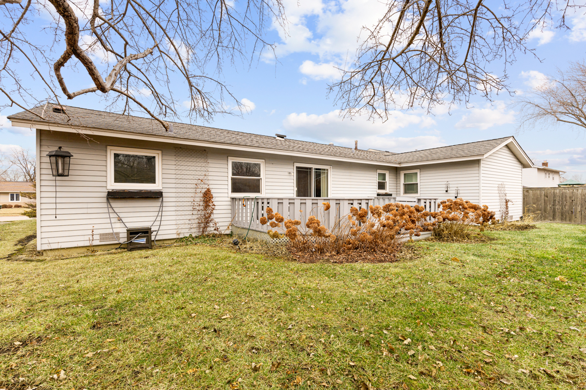 197 Smethwick Lane Elk Grove Village, IL 60007 - Photo 21 of 26