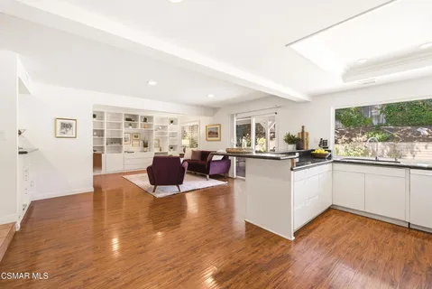 $1,199,000 | 725 Pickford Court, Newbury Park, CA 91320