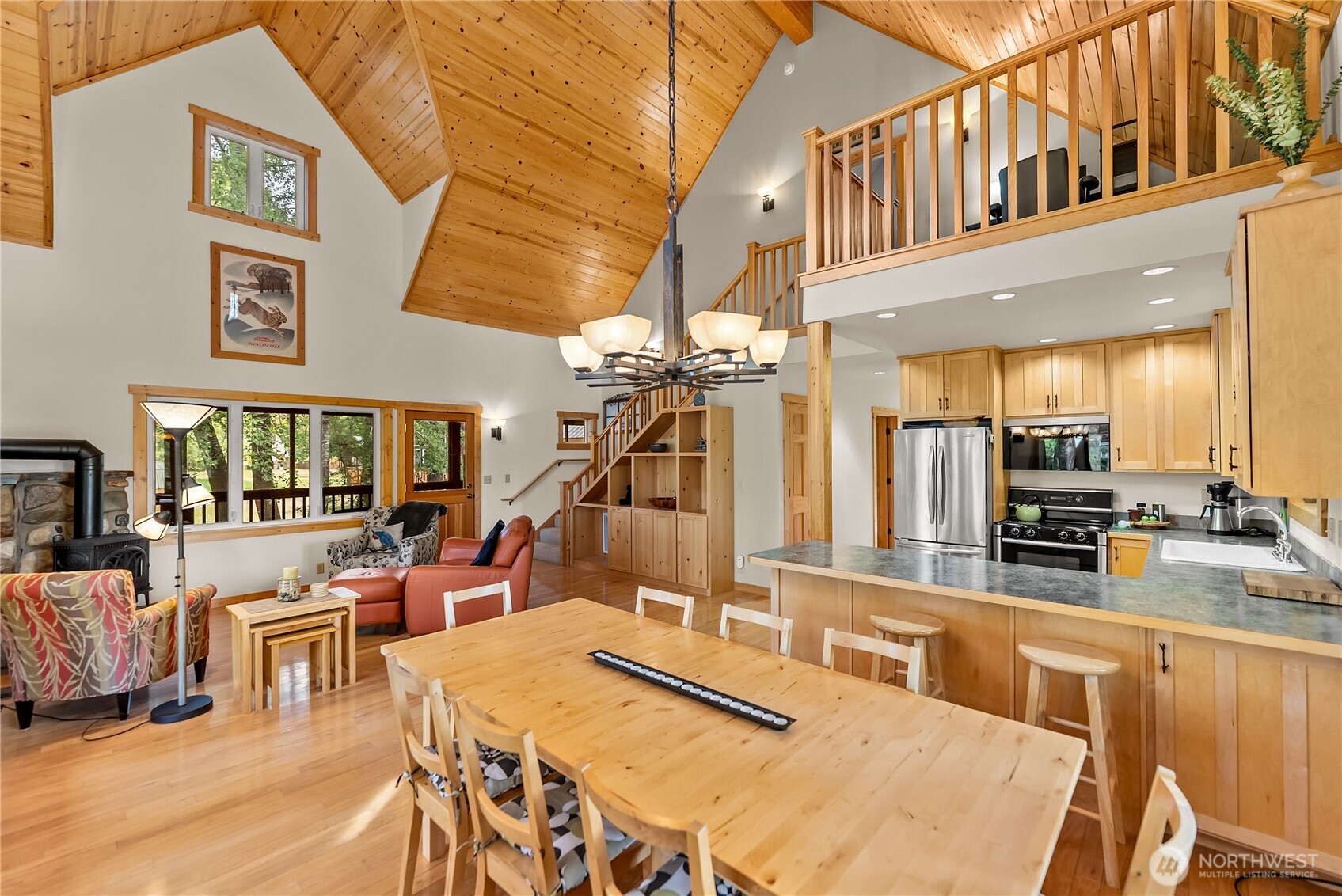 104 Center Street Winthrop, WA 98862 - Photo 13 of 40