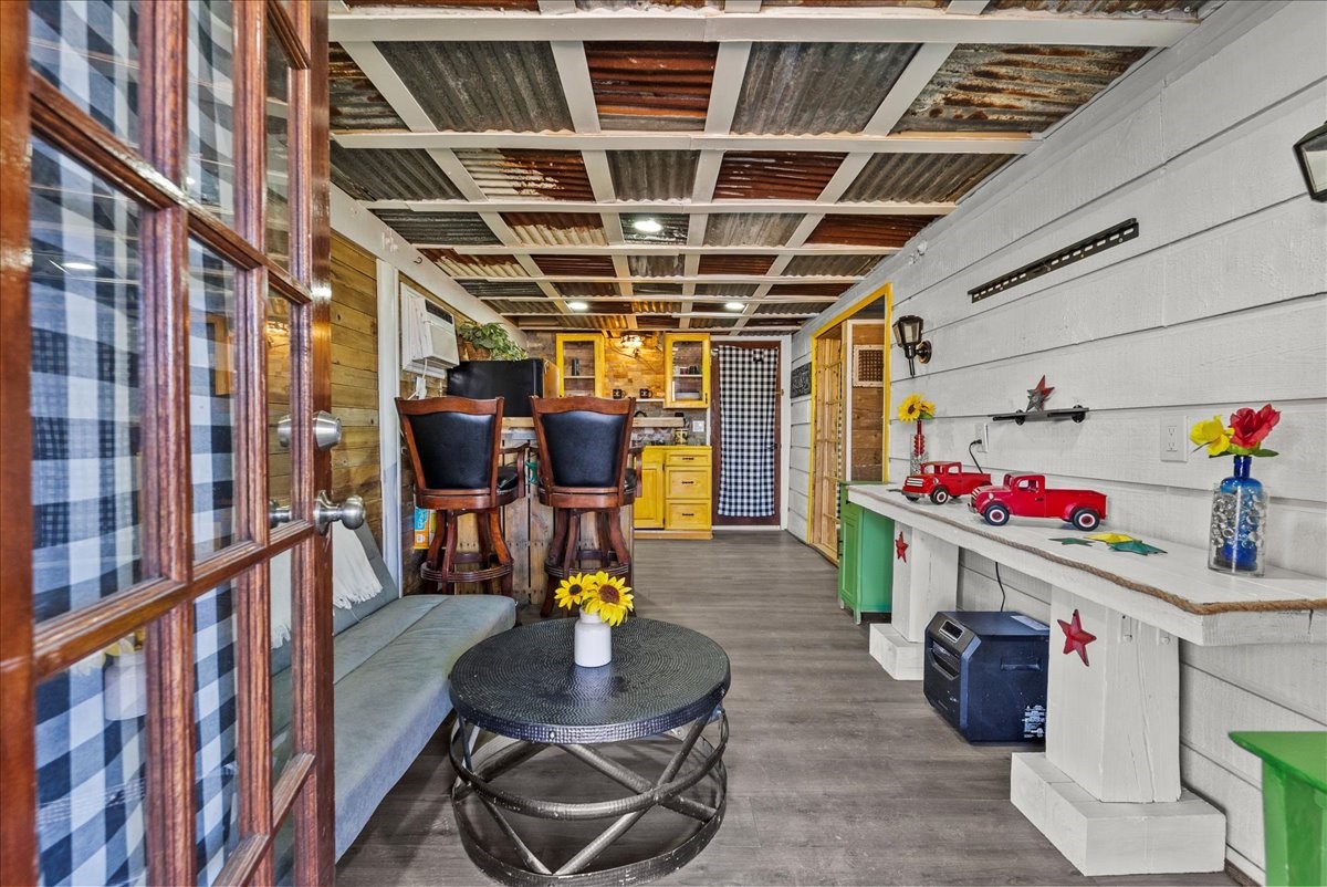 711 10th Street Dickinson, TX 77539 - Photo 17 of 33 Downstairs guest house or rental space