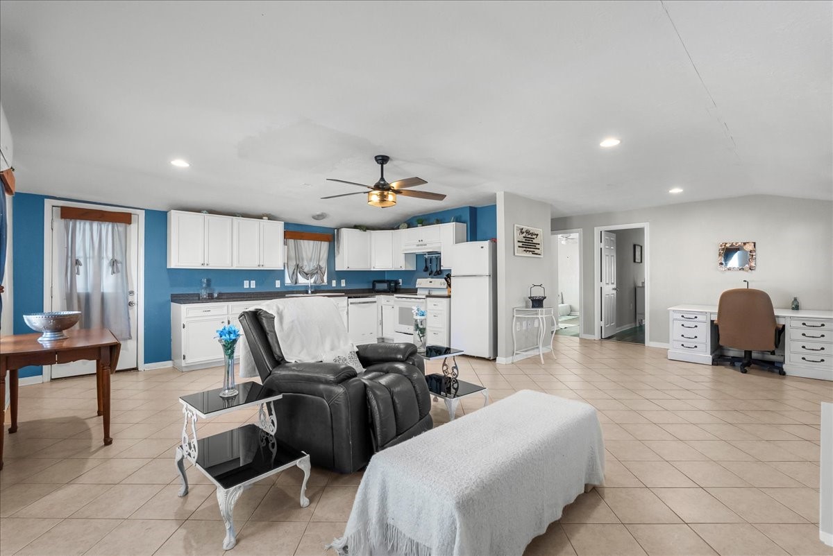 711 10th Street Dickinson, TX 77539 - Photo 6 of 33