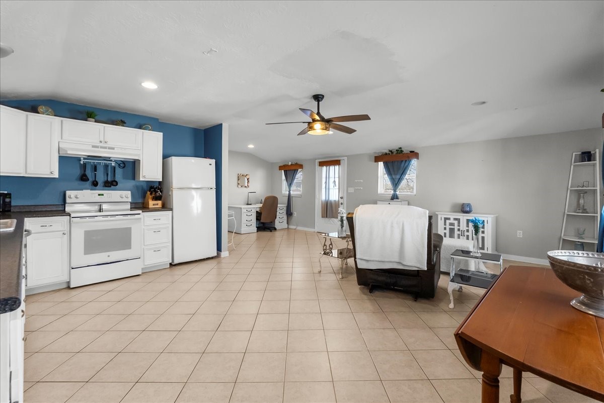 711 10th Street Dickinson, TX 77539 - Photo 8 of 33