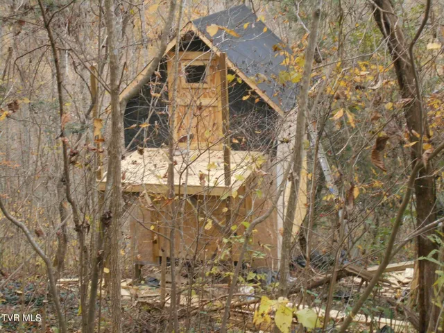 $99,900 | 17532 Phillips Road, Bristol, VA 24202