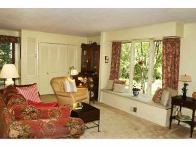 188 North Stanwood Road Bexley, OH 43209 - Photo 4 of 10