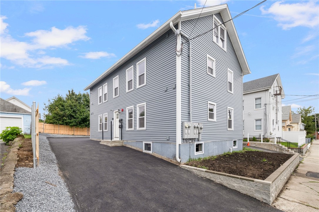 66 Jefferson Avenue, Unit 2F Pawtucket, RI 02860 - Photo 2 of 12