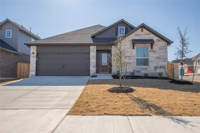 $2,495 | 313 Sonbria Pass, Liberty Hill, TX 78642