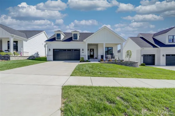 $732,777 | 104 Hvn Rdg Court, Dardenne Prairie, MO 63368