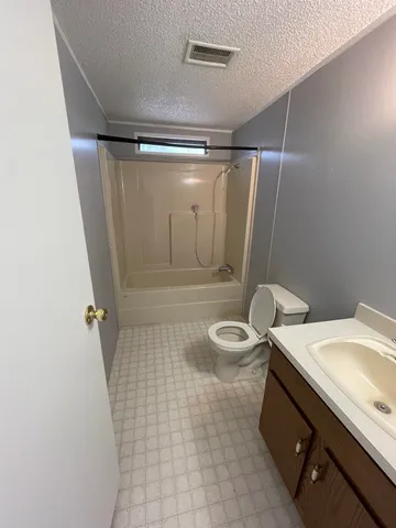 $950 | 5801 Flaxman Street, Unit 43, Pensacola, FL 32506