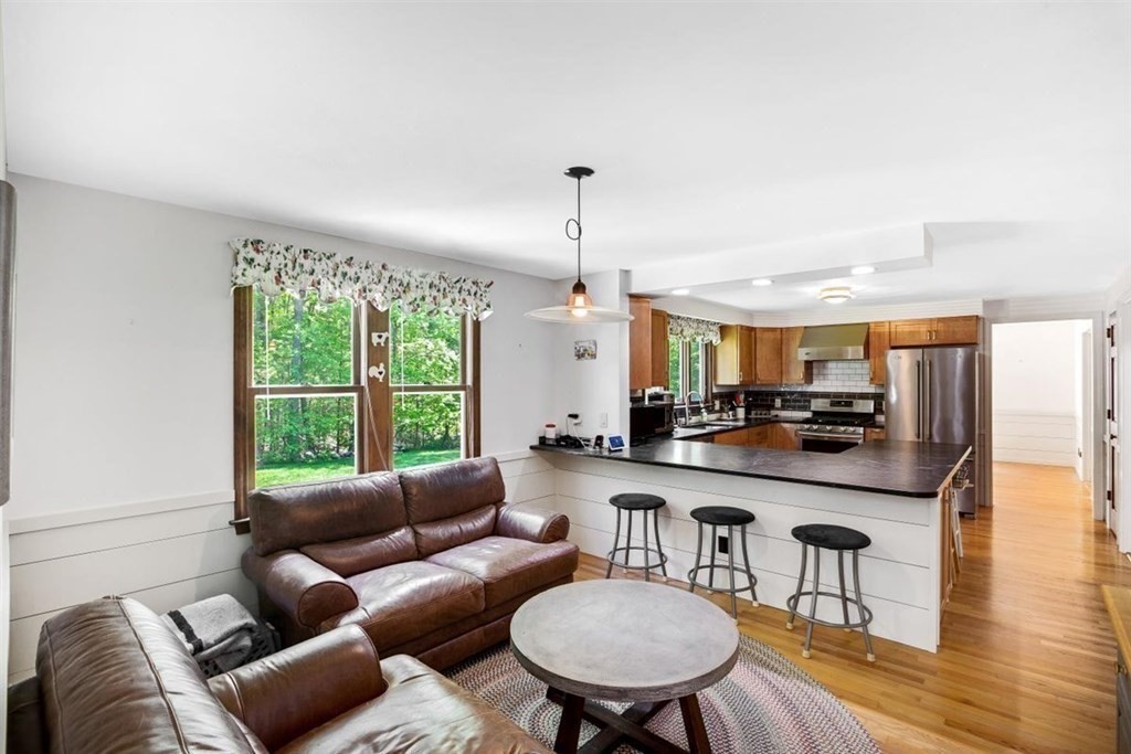 135 Spofford Road Boxford, MA 01921 - Photo 8 of 31
