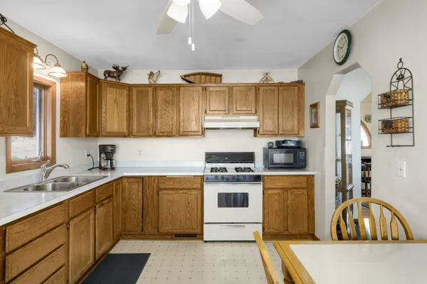 $624,900 | 6240 Red Oak Road, Mound, MN 55364