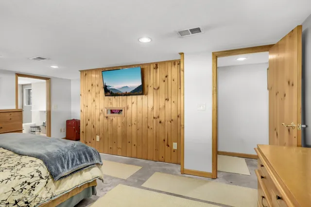 $649,900 | 6240 Red Oak Road, Mound, MN 55364