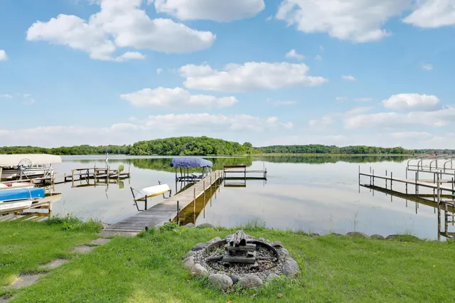 $649,900 | 6240 Red Oak Road, Mound, MN 55364