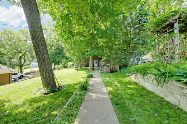 $624,900 | 6240 Red Oak Road, Mound, MN 55364