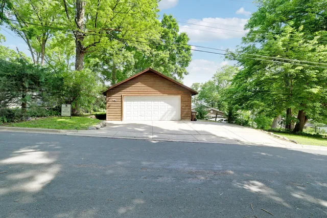 $649,900 | 6240 Red Oak Road, Mound, MN 55364