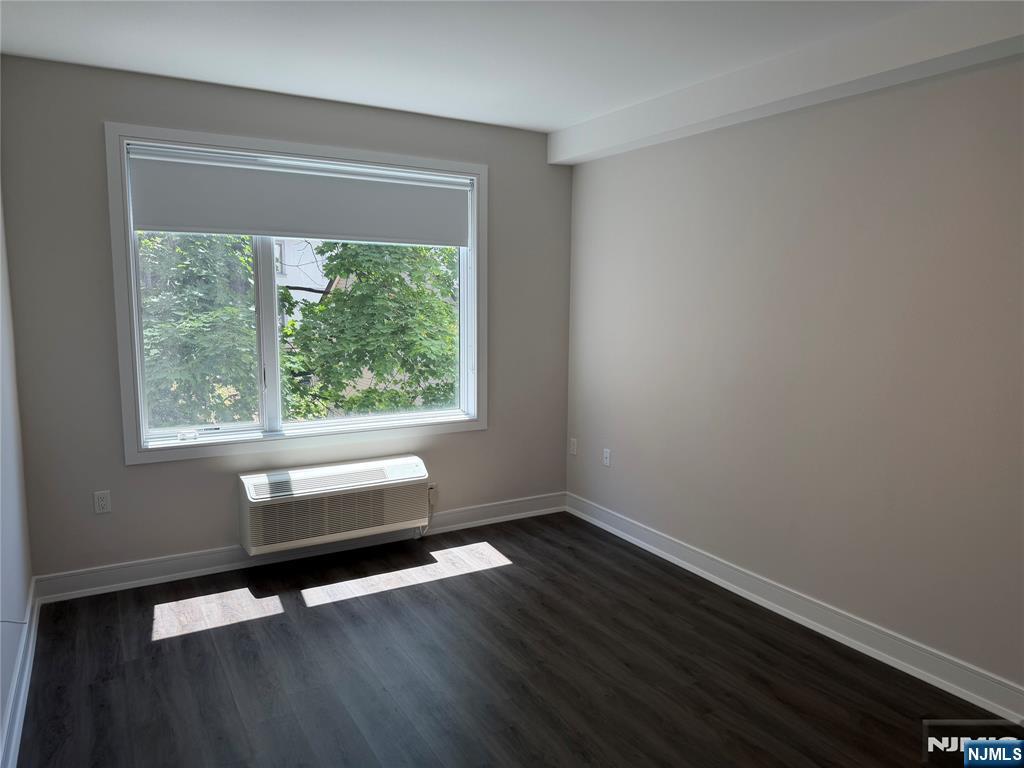 470 Main Street, Unit 408 Fort Lee, NJ 07024 - Photo 5 of 15