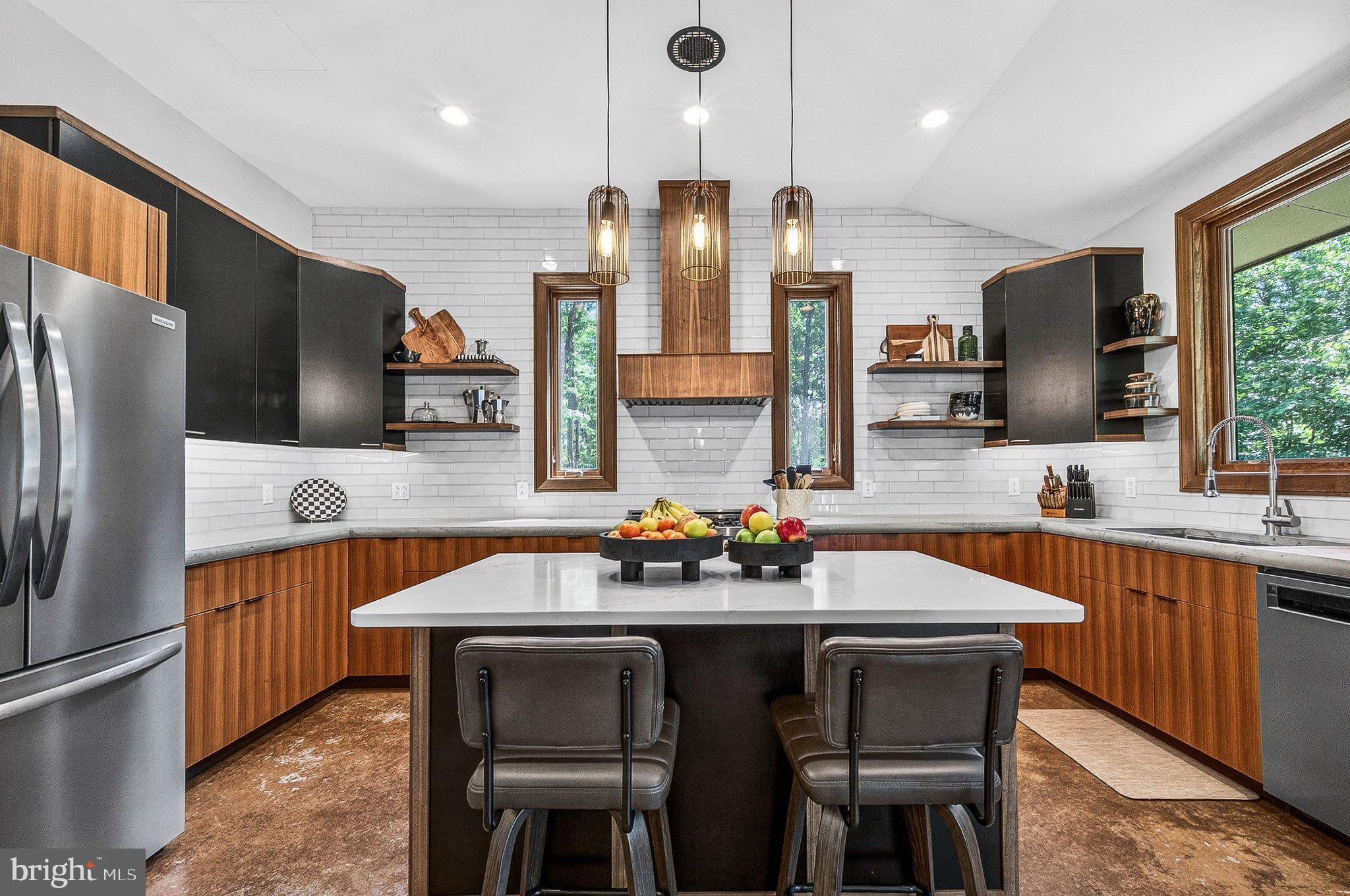 13311 Wilt Store Road Leesburg, VA 20176 - Photo 6 of 64 Modern kitchen with sleek design.