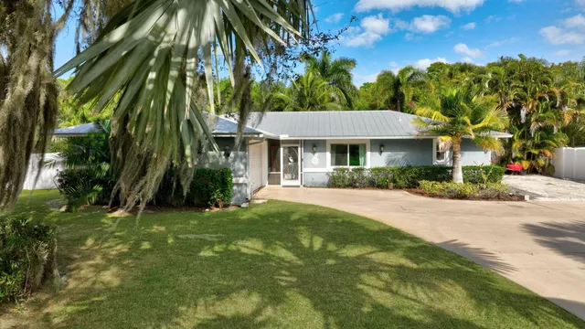 $424,900 | 1206 White Oak Lane, Fort Pierce, FL 34982