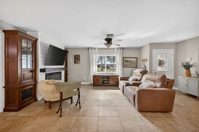 $424,900 | 1206 White Oak Lane, Fort Pierce, FL 34982