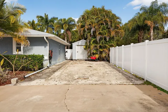 $424,900 | 1206 White Oak Lane, Fort Pierce, FL 34982