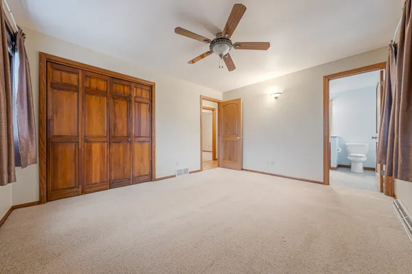 $289,900 | 927 Orchard Drive, Seymour, WI 54165