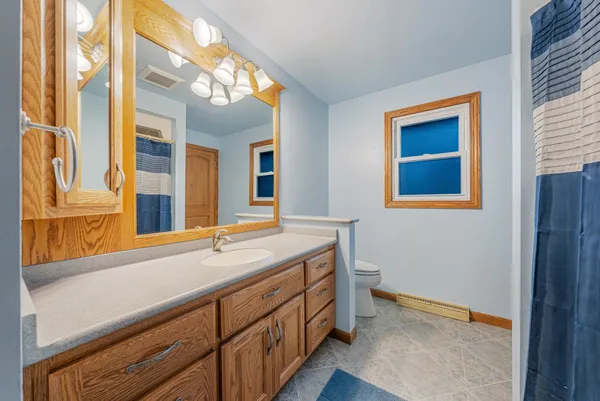 $289,900 | 927 Orchard Drive, Seymour, WI 54165