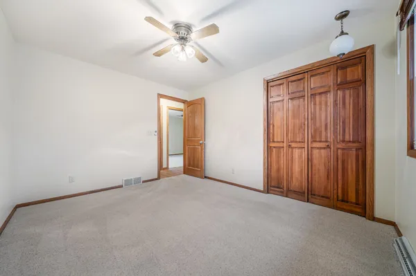 $289,900 | 927 Orchard Drive, Seymour, WI 54165