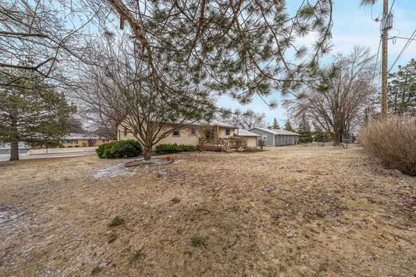 $289,900 | 927 Orchard Drive, Seymour, WI 54165