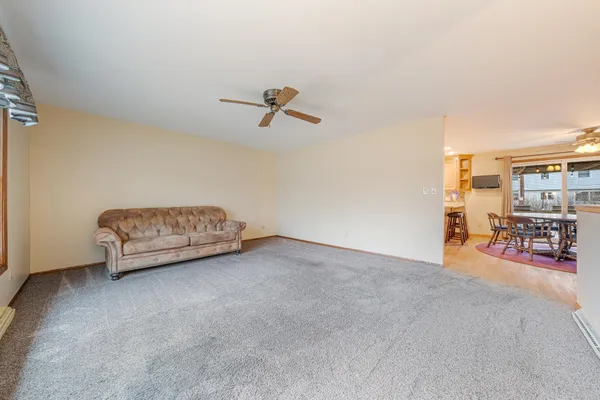 $289,900 | 927 Orchard Drive, Seymour, WI 54165