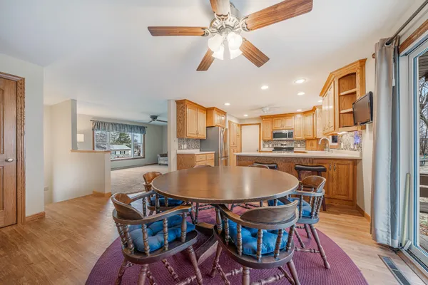 $289,900 | 927 Orchard Drive, Seymour, WI 54165