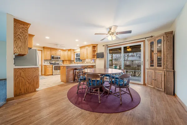 $289,900 | 927 Orchard Drive, Seymour, WI 54165