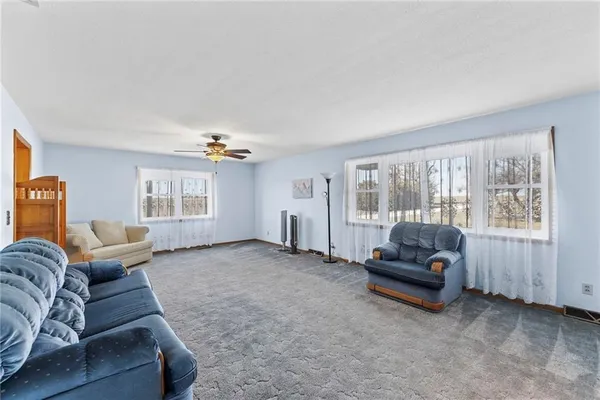 $370,000 | 2861 Highway 54, Moran, KS 66755
