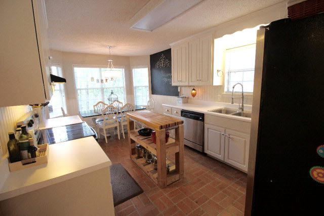 108 Avon Circle East Daphne, AL 36526 - Photo 12 of 46 Kitchen