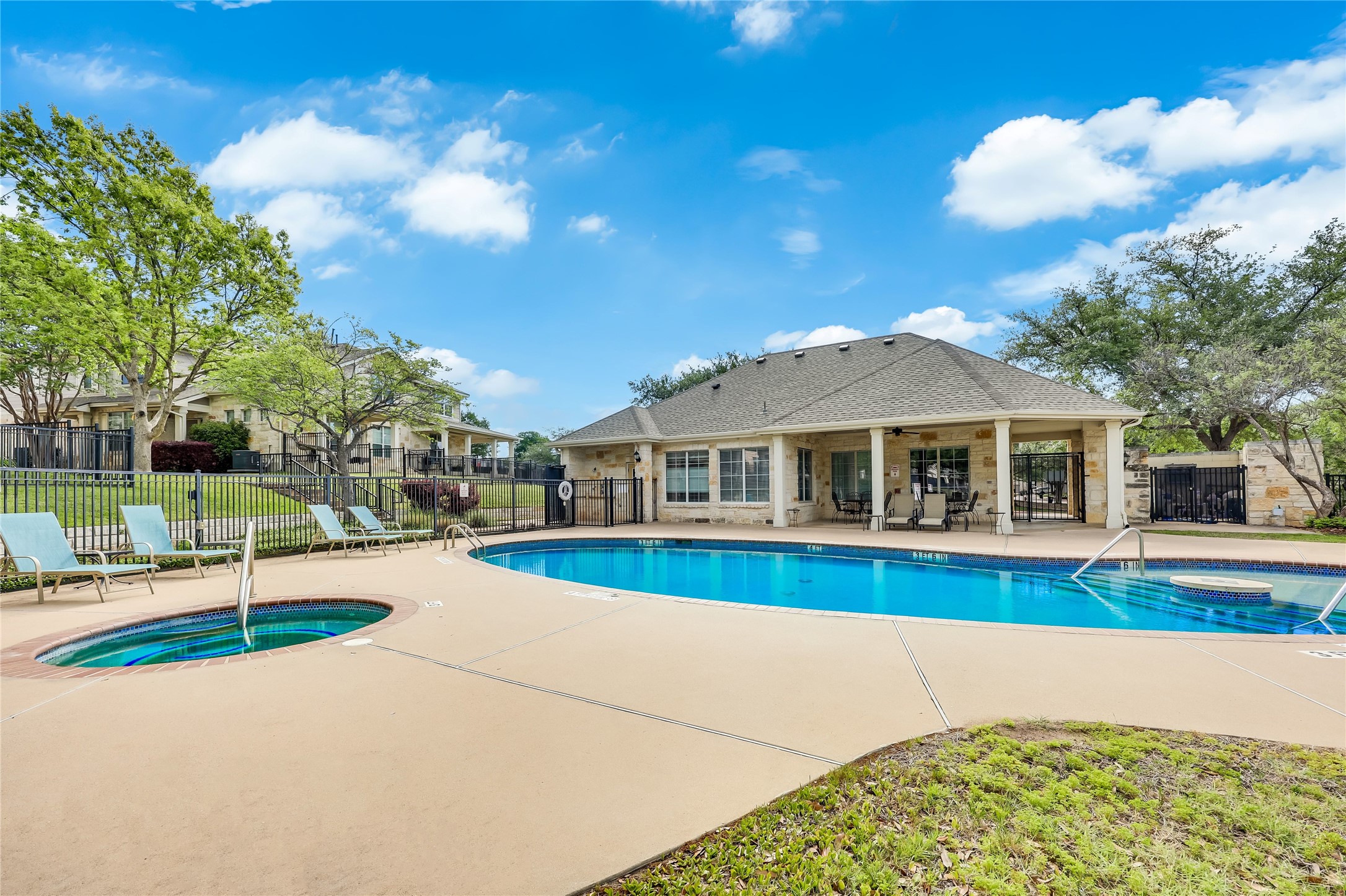 1900 Scofield Ridge Parkway, Unit 501 Austin, TX 78727 - Photo 30 of 31