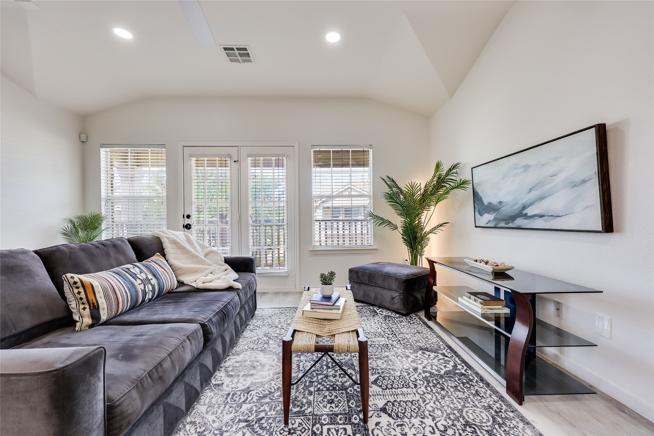 1900 Scofield Ridge Parkway, Unit 501 Austin, TX 78727 - Photo 4 of 31