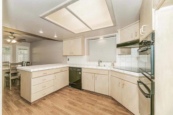 a view of utility room