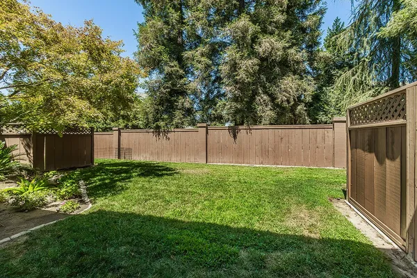 $399,000 | 1282 West Flora Avenue, Reedley, CA 93654
