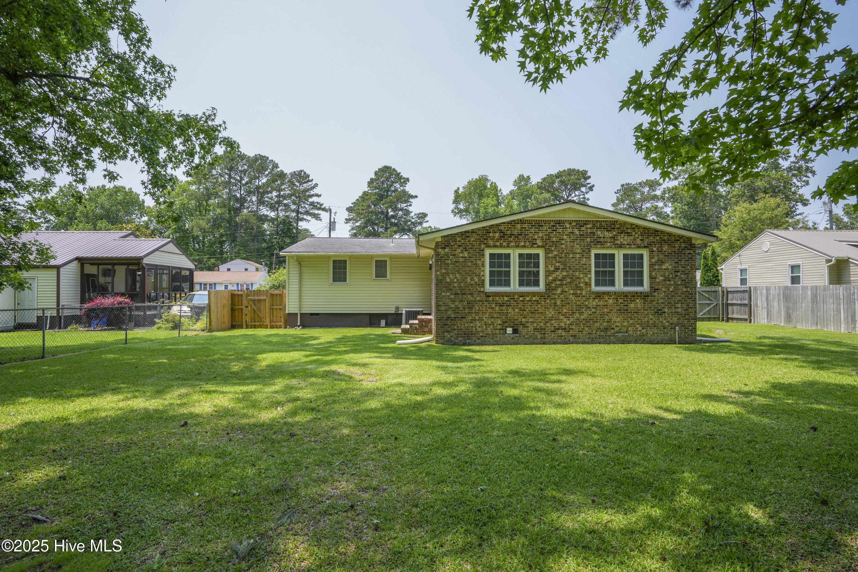 410 Cheyenne Road Jacksonville, NC 28540 - Photo 27 of 35 410 Cheyenne Rd - Exterior - Edited_4