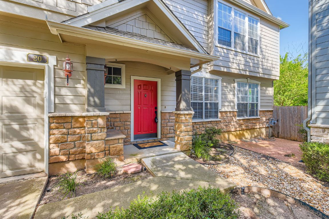 8518 Cahill Drive, Unit 20 Austin, TX 78729 - Photo 5 of 36 a view of entrance