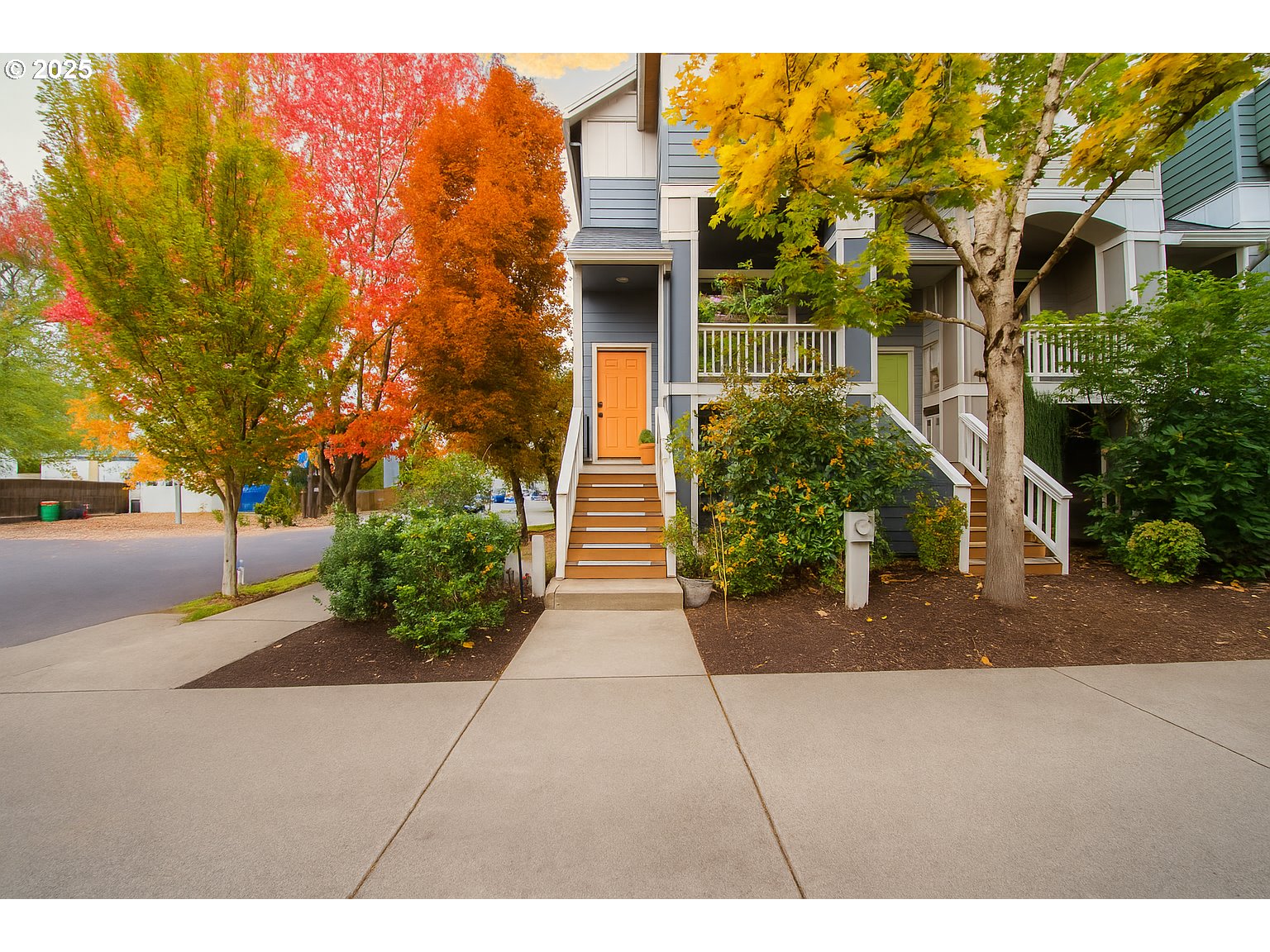 17484 Southwest November Court Beaverton, OR 97003 - Photo 2 of 25