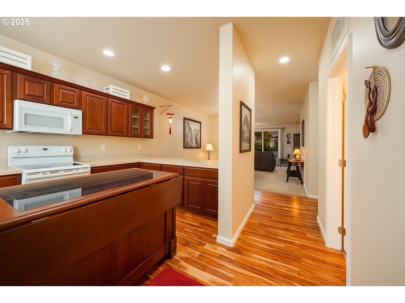 17484 Southwest November Court Beaverton, OR 97003 - Photo 10 of 25
