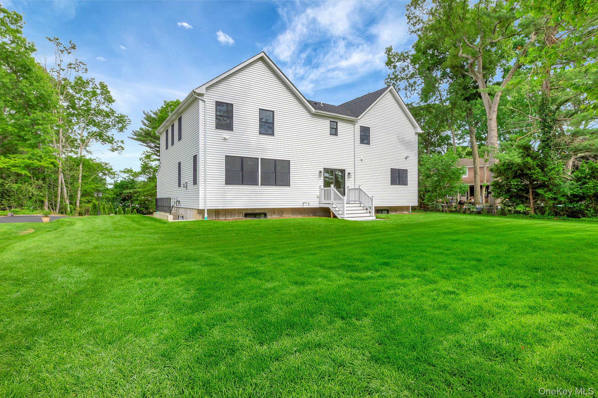 223 Town Line Road Commack, NY 11731 - Photo 35 of 36