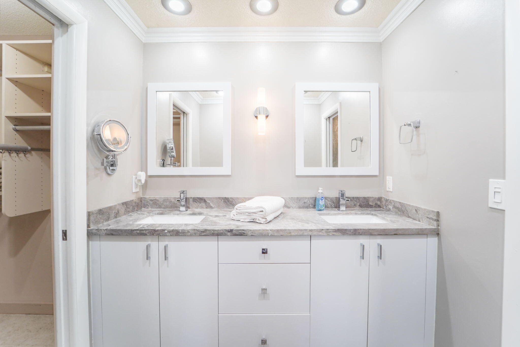 7036 San Sebastian Circle Boca Raton, FL 33433 - Photo 23 of 25 22-web-or-mls-DSC01312