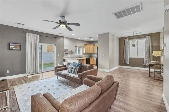 $395,000 | 5690 Sentry Palm Court, Las Vegas, NV 89122