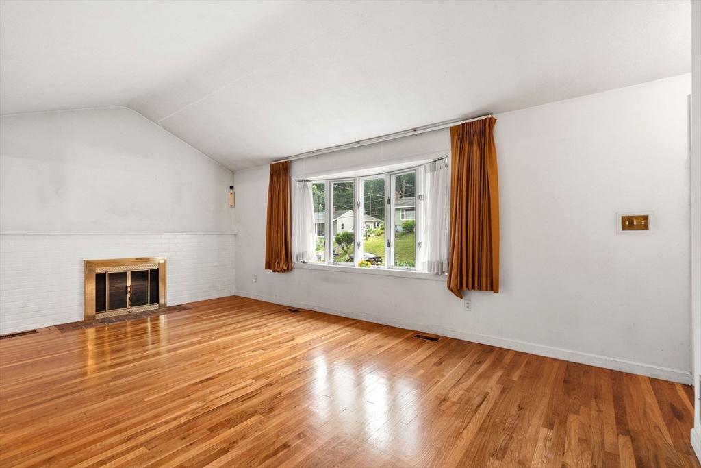 10 Pine Road Beverly, MA 01915 - Photo 9 of 42