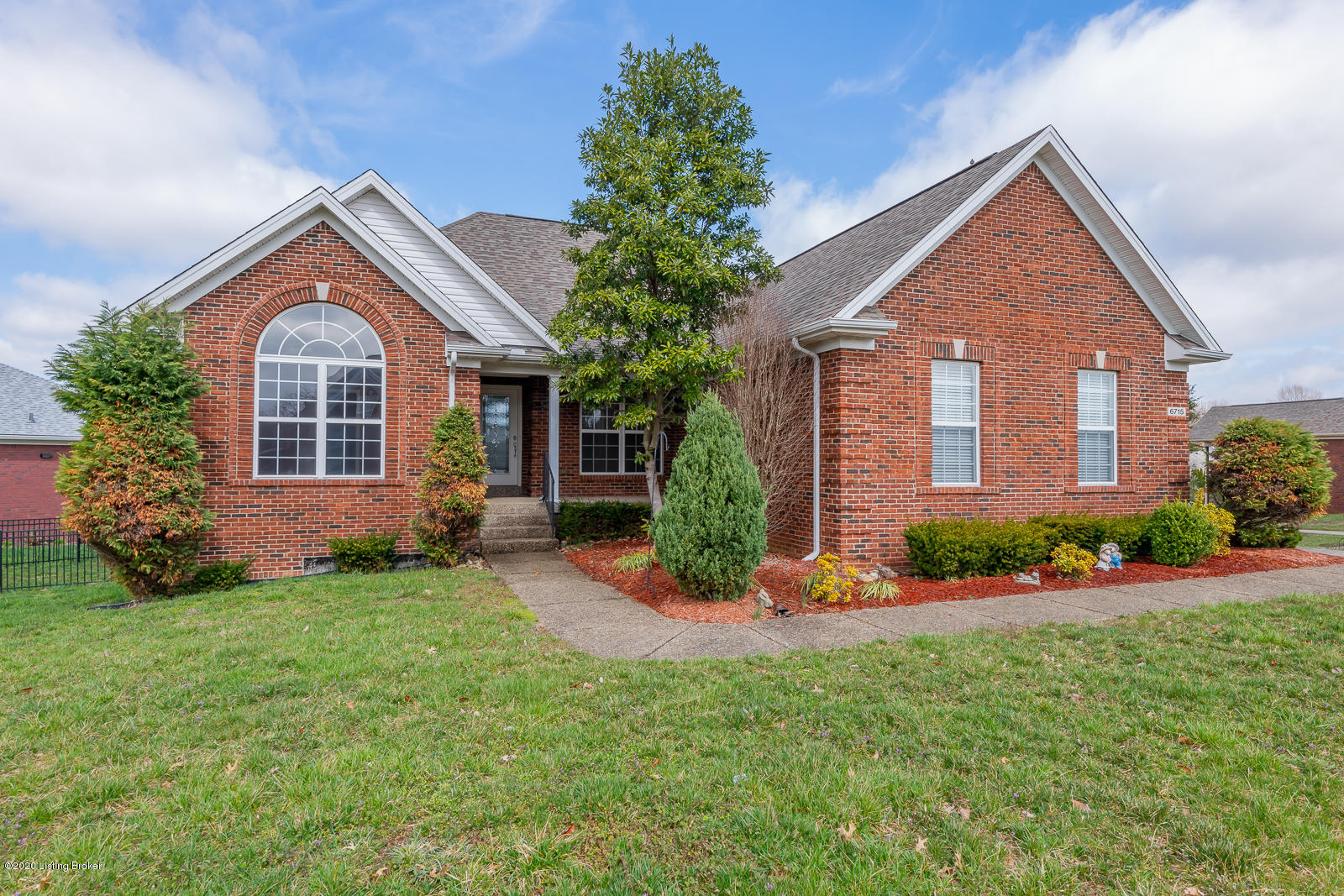6715 Obryan Road Louisville, KY 40291 - Photo 1 of 44 6715 Obryan Rd L-1