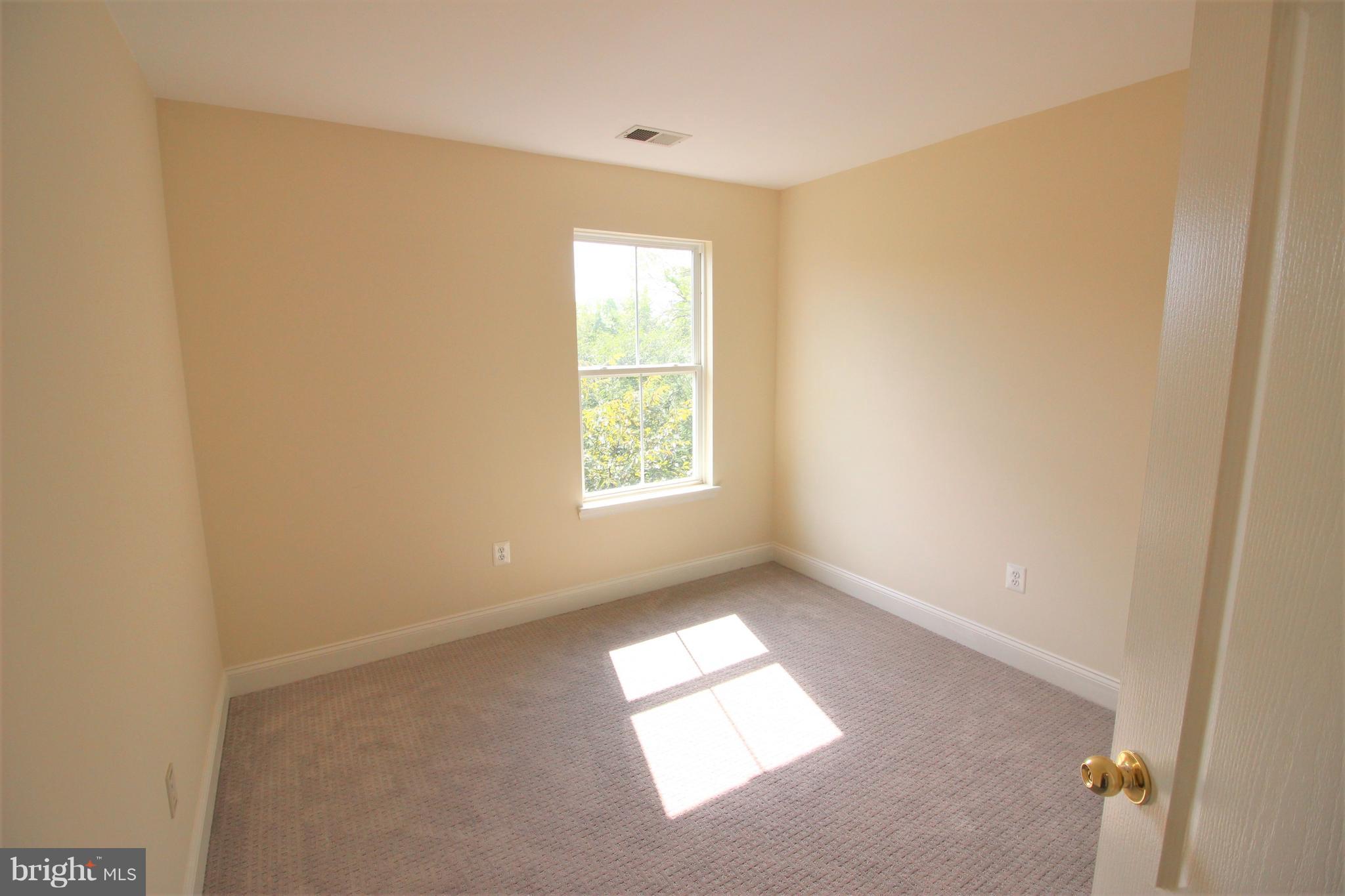 23612 Public House Road Clarksburg, MD 20871 - Photo 16 of 30 Bedroom 2 of 5 - New Carpet