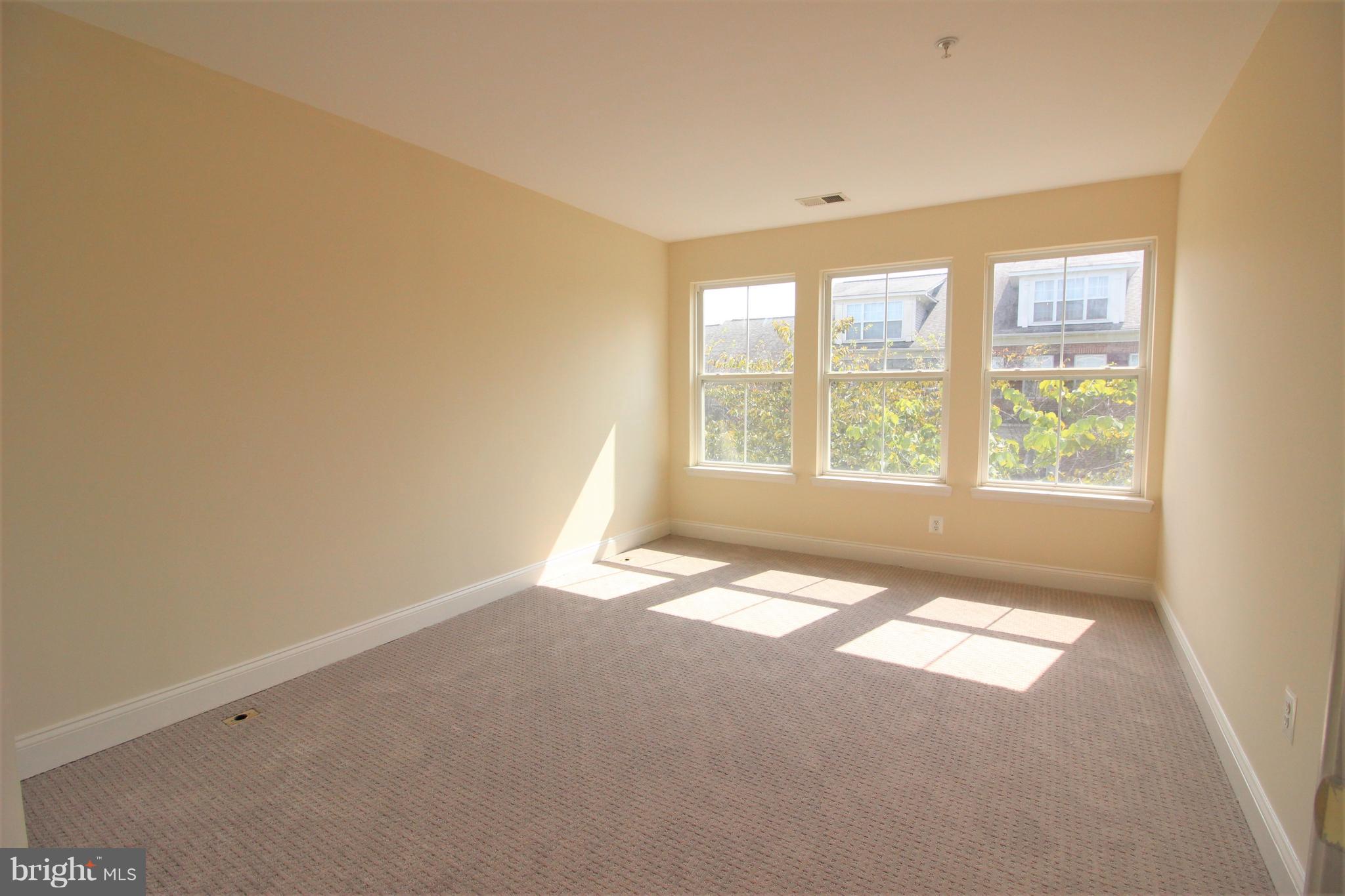 23612 Public House Road Clarksburg, MD 20871 - Photo 17 of 30 Bedroom 3 of 5 - New Carpet
