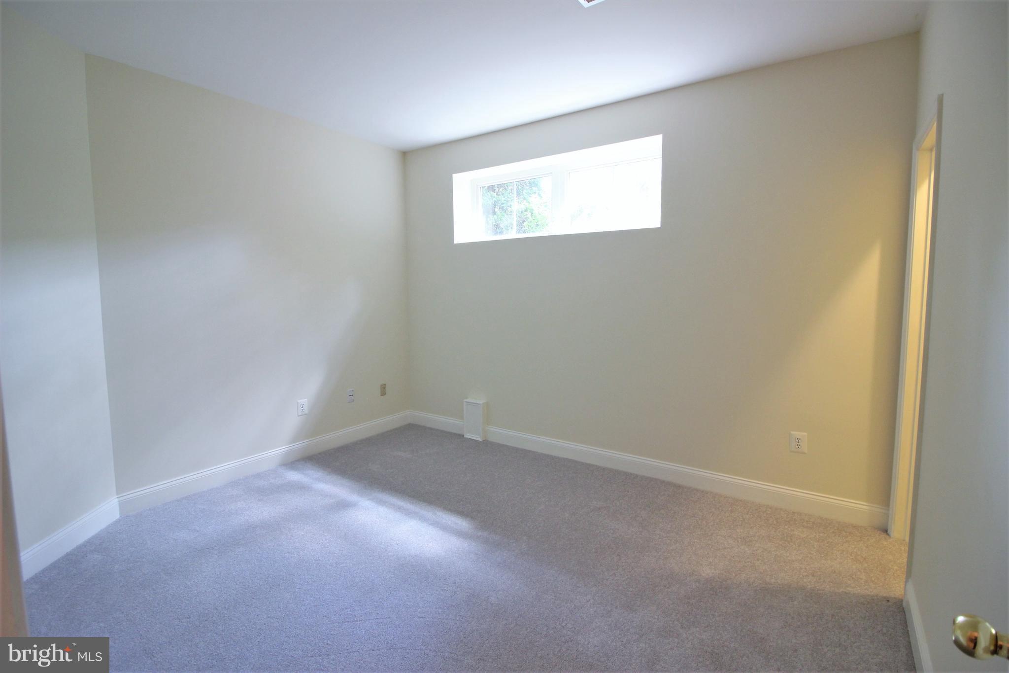 23612 Public House Road Clarksburg, MD 20871 - Photo 25 of 30 Basement Bedroom 5 of 5